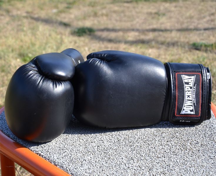 Боксерські рукавички PowerPlay 3004 чорні 14 унцій PP_3004_14oz_Black фото