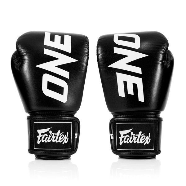 Боксерські рукавиці Fairtex BGV1-ONE (натуральна шкіра) Black 14 унцій (бинти в комплекті) BGV1-ONE_14oz_Black фото