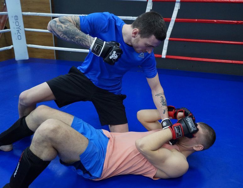 Рукавиці для MMA PowerPlay 3056 А чорно-білі S PP_3056A_S_Black фото