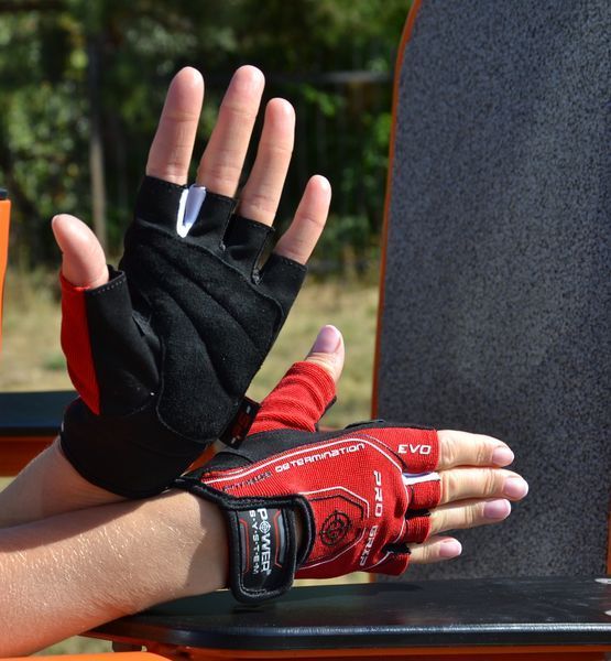 Рукавиці для фітнесу та важкої атлетики Power System Pro Grip EVO PS-2250E Red L PS_2250E_L_Red фото
